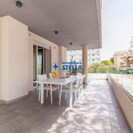 Condominio Trento Lido di Jesolo Kültér fotó